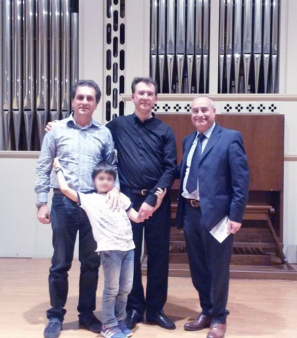 Il M° Bolognese con il nostro direttore M° Barillà e il M° Scappucci con il figlio Cesare, il più giovane allievo del nostro Conservatorio (7 anni)